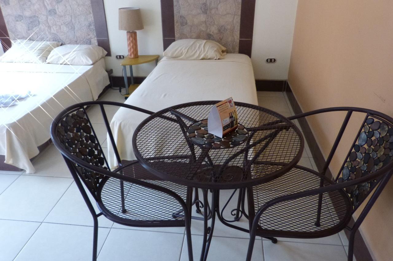 Hotel Torre Fuerte Venecia Екстериор снимка